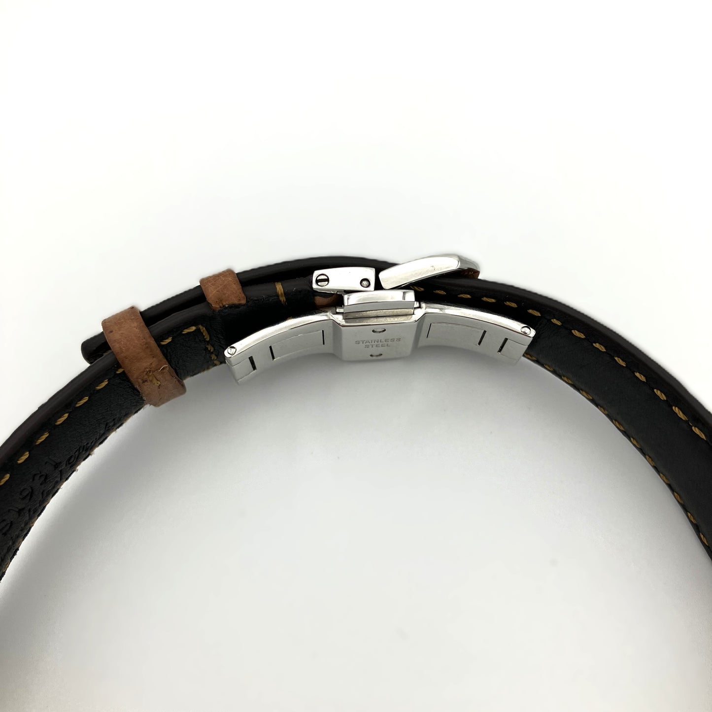 Swiss RIOS1931 - Perhoslukko perinteisen soljen tilalle